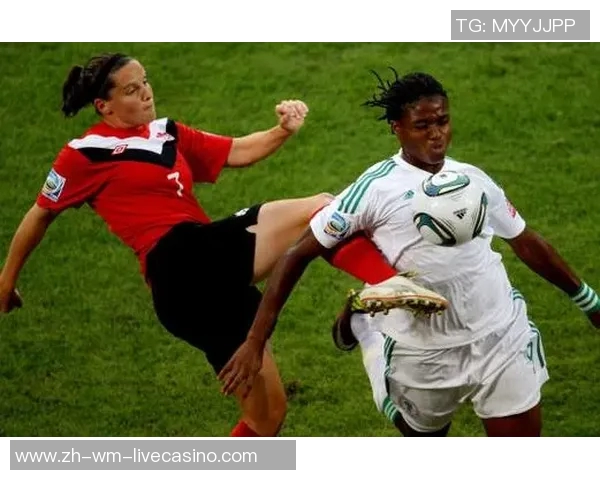 足球抬脚过高的危害与防范措施解析助力安全比赛环境